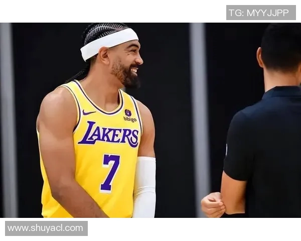 2011年NBA季后赛黄蜂与湖人第四场激战回顾与精彩瞬间分析 2011年NBA季后赛黄蜂与湖人第四场激战回顾与精彩瞬间分析